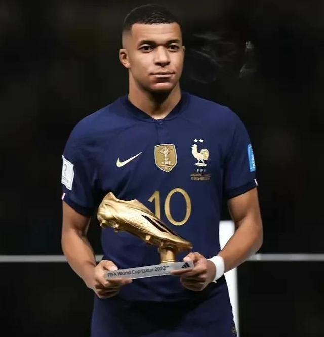 极速电竞-姆巴佩迎来十赛季高光表现，美国队球迷沸腾！的简单介绍