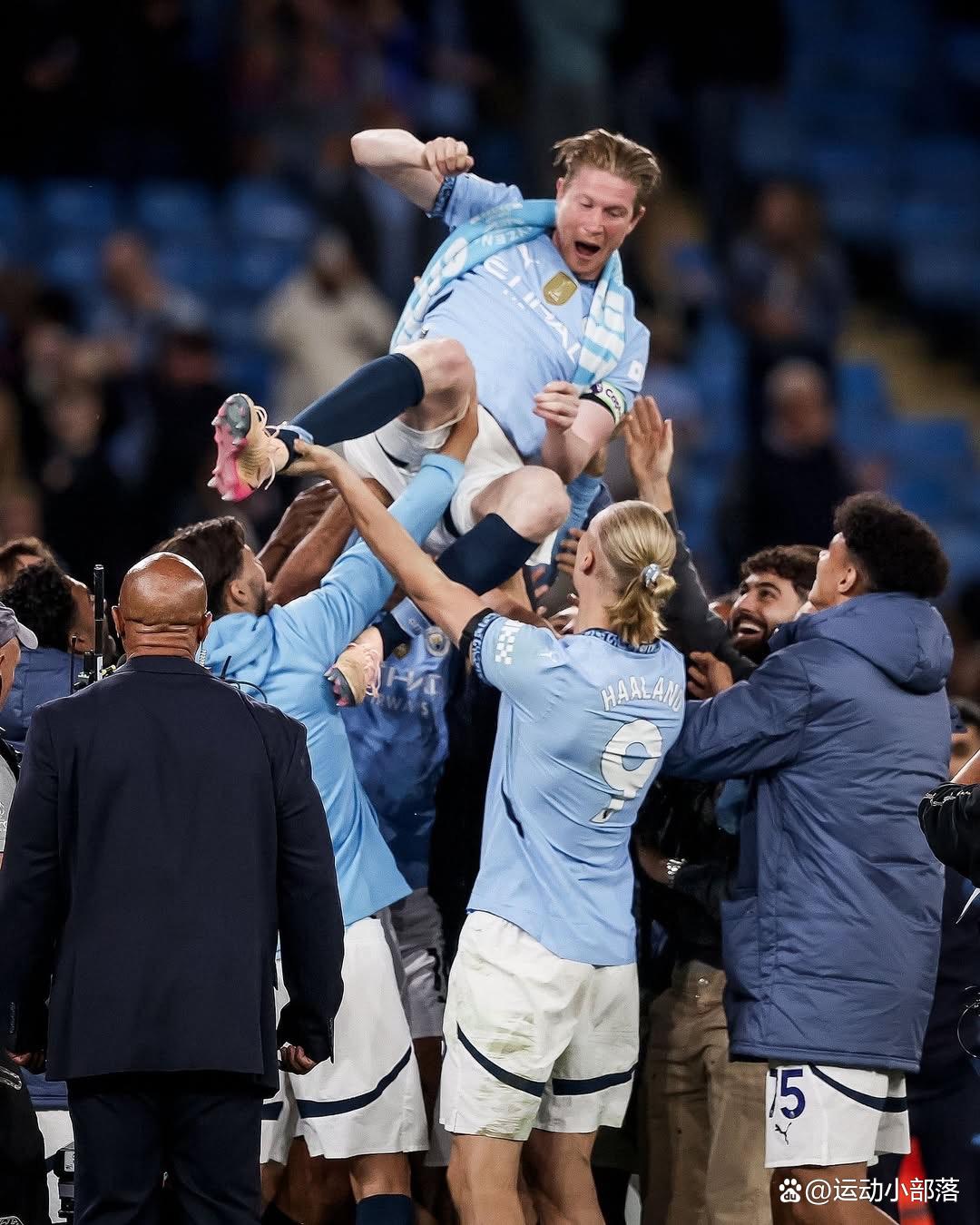 关于德布劳内在巴塞罗那比赛中惊险取胜，精彩发挥引发热议！的信息