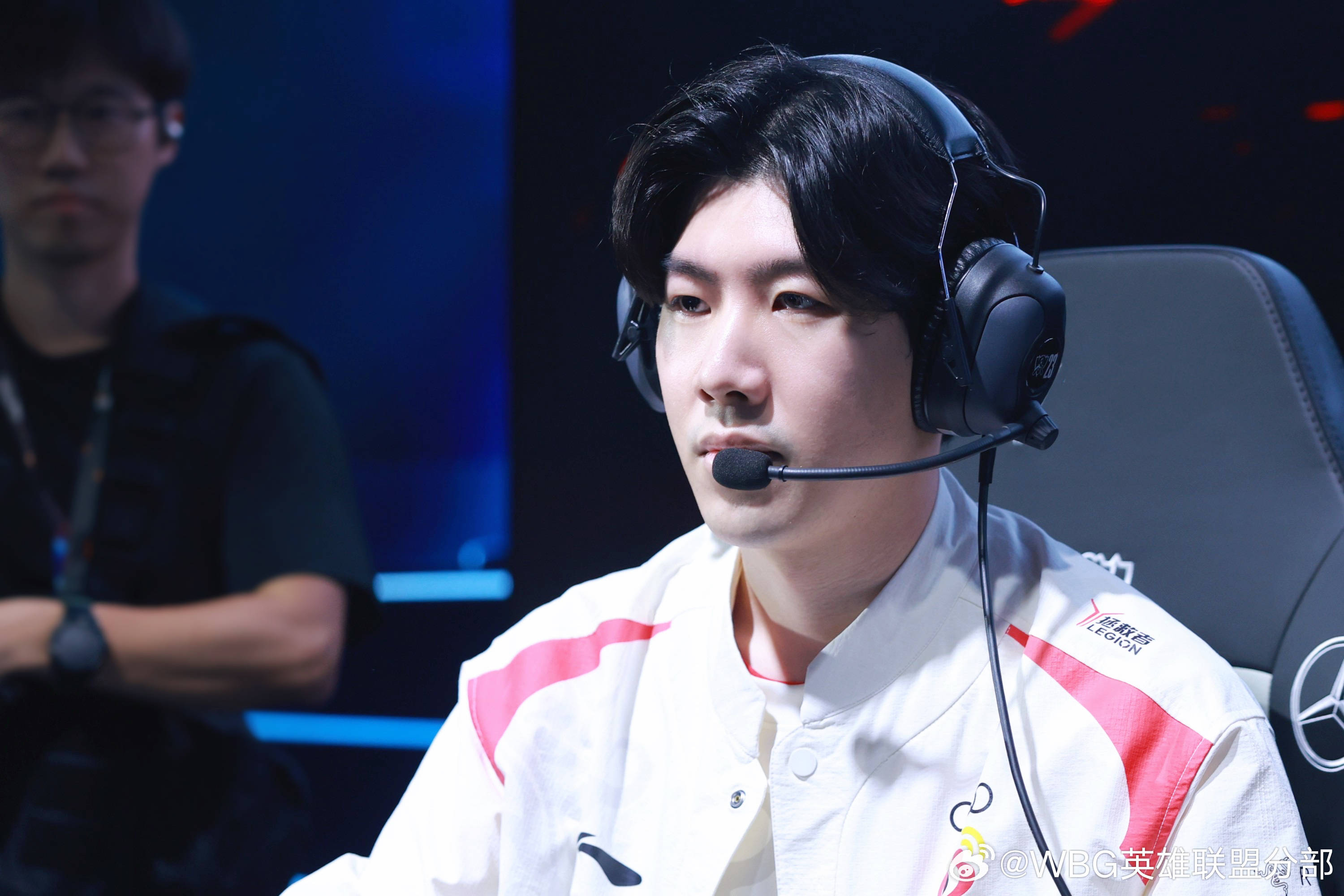 极速电竞-TheShy在FPX比赛中精彩发挥，战术调整引发热议！的简单介绍